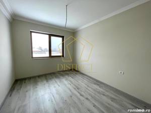 Casa despărțită prin garaj cu 5 camere | Giroc - imagine 10