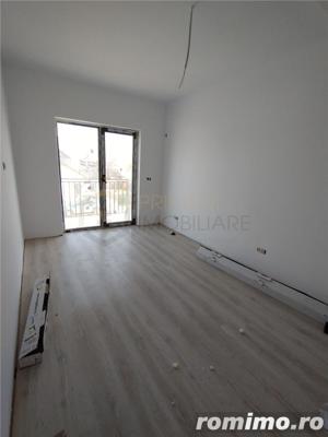 Duplex - zona excelenta - dormitor pe plan - imagine 3