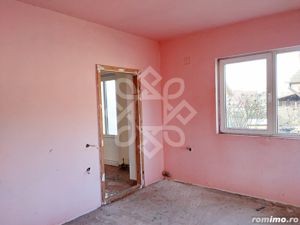 Casa cu etaj cu 4 camere si 500 mp teren de vanzare in Santandrei - imagine 4