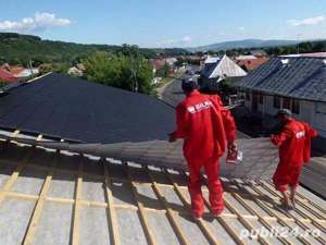 Echipa de profesioniști montam tabla tip țigla Bilka  Acoperisuri