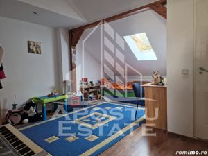 Casa individuala cu 4 apartamente si curte ,257 mpu ,zona Romanilor - imagine 11