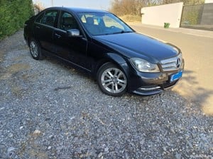 Mercedes-Benz C180 Avantgarde  - imagine 7