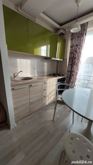 Proprietar inchiriez apartament cu 2 camere + loc de parcare in curte - imagine 1