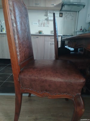 Vând masa cu 6 scaune 