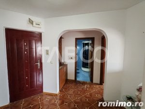 Apartament 2 camere decomandat zona 1 Decembrie in Fagaras - imagine 2