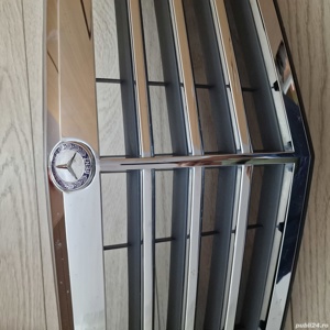 Grila motor Mercedes w204  - imagine 2