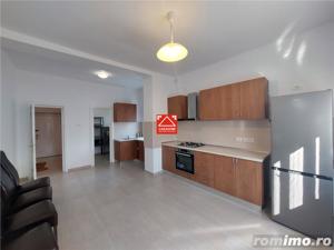 Apartament 5 camere central, renovat, pentru locuit sau birou - imagine 2