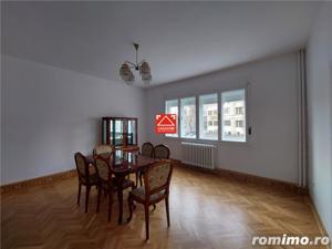 Apartament 5 camere central, renovat, pentru locuit sau birou - imagine 6