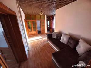 închiriez in regim hotelier apartament mare cat o casa (capacitate 8 persoane) Oradea  - imagine 7