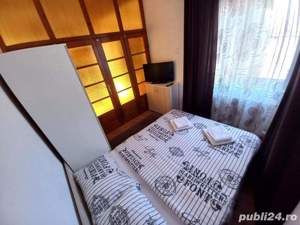 închiriez in regim hotelier apartament mare cat o casa (capacitate 8 persoane) Oradea  - imagine 6