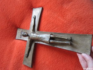 rar Cruce Crucifix Corpus Christi bronz masiv design brutalist Weinert - imagine 5