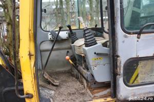 Miniexcavator Hyundai 5.5 tone - imagine 3