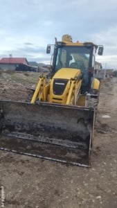 Închirieri buldoexcavator 