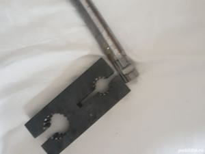 Vand Ax furca presa Claas Rollant 46 , 66 , 240 , 250 - imagine 3