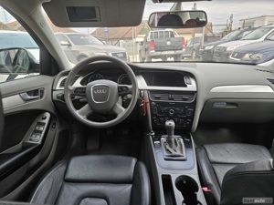 Audi A4 1,8 - imagine 8