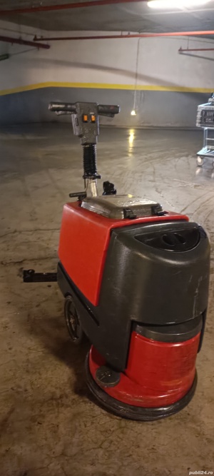 Utilaje profesionale pentru curatenie.