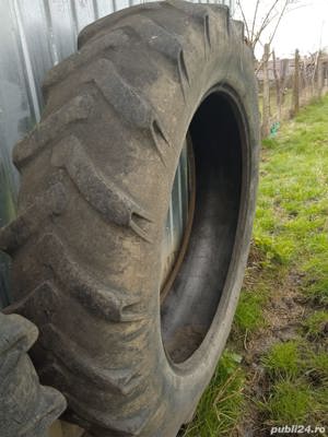 Vand anvelopa de tractor 650  de spate  - imagine 2