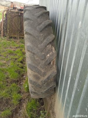 Vand anvelopa de tractor 650  de spate  - imagine 5