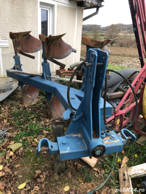 Plug reversibil 3 brazde hidraulic - imagine 4