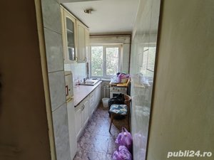 Zona Dacia, apartamsbt 3 camere, semidecomandat, 52 mp+balcon, preț 65000 euro negociabil  - imagine 5