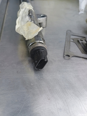 Piese  Volvo xc60 ,Egr,radiator egr,pompa motorina,debimetru,clapeta acceleratie ,rampa injectoare  - imagine 9