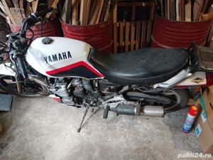 Motocicleta Yamaha XJ600 se poate vinde si doar motorizarea