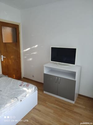 De închiriat apartament 3 camere  - imagine 8