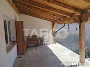 Casa de inchiriat  Rusciori cu doua camere complet renovata curte - imagine 4