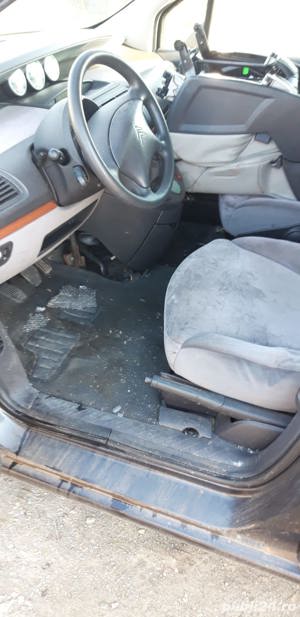 Dezmembrez Citroen C8 2.0 HDI an 2005, scaune spate randul 3, carlig etc  - imagine 3