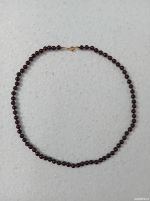 Colier din granate medii