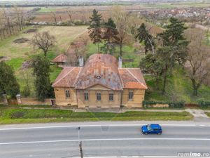 Conac aristocratic secolul XIX , domeniu  2,5 hectare — Păuliș, Arad