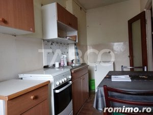 Apartament 3 camere etaj 2 balcon pivnita Piata Noua - imagine 3