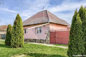 Casă 3 camere de vanzare 1440 mp teren Misca,judetul Arad