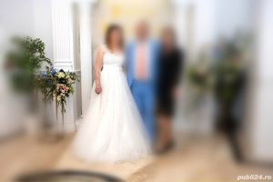 Vand rochita de mireasa 