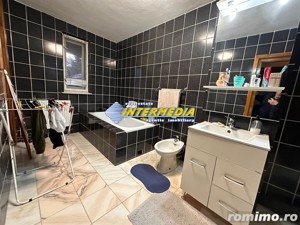 Casa tip Duplex D+P+E de vanzare Alba Iulia Zona Mall cu 1000 mp teren piscina mobilata si utilata - imagine 20