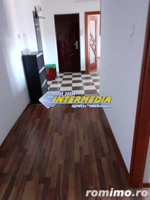 Apartament cu 3 camere decomandat de vanzare Cetate - imagine 6