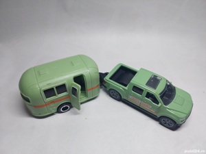 Macheta Auto Și Rulota Turistic