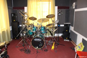 Cursuri pentru pasionatii de tobe, percutie-prima lectie GRATUITA