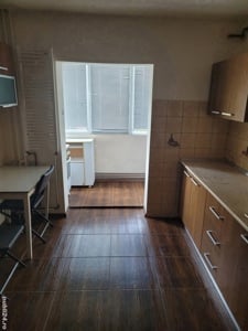 Închiriez apartament 2 camere, decomandat, et. 3, Soarelui, utilat si mobilat. Ocupabil imediat! - imagine 2