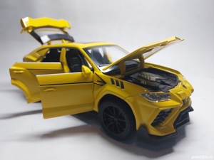 Macheta metal Lamborghini Urus Galben
