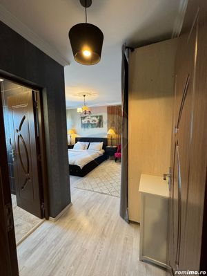 Apartament cu 3 camere de vânzare în zona Sagului - imagine 3