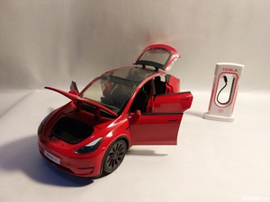 Macheta Tesla Model Y  - imagine 5