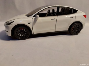Macheta Tesla Model y Alb 1.24
