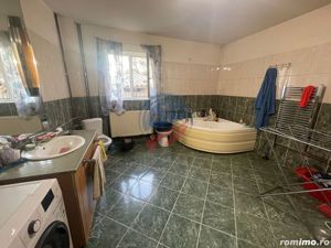 Vilă cu 5 camere de vânzare în zona Brestei - imagine 12