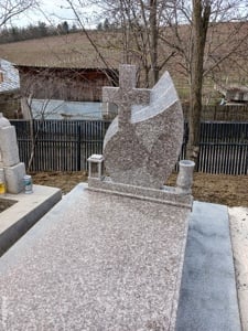 Loc de veci in cimitirul Podgoria Copou