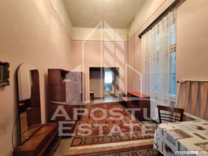 Apartament cu 6 camere, 230 mp, Ultracentral - imagine 4