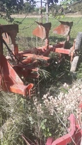 Vanzare tractor plug si cauciucuri  - imagine 2