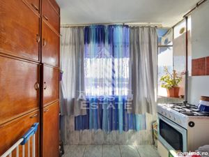 Apartament cu 3 camere, etaj intermediar, zona Circumvalatiunii - imagine 5