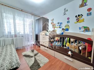 Apartament cu 3 camere, etaj intermediar, zona Circumvalatiunii - imagine 9