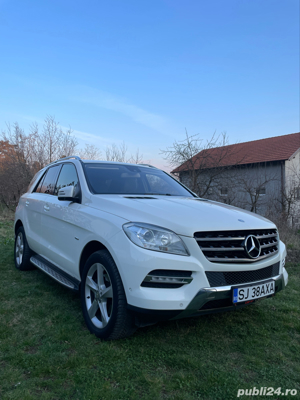 Mercedes ML 350 -carte service - imagine 2 Mercedes ML 350 -carte service - imagine 2